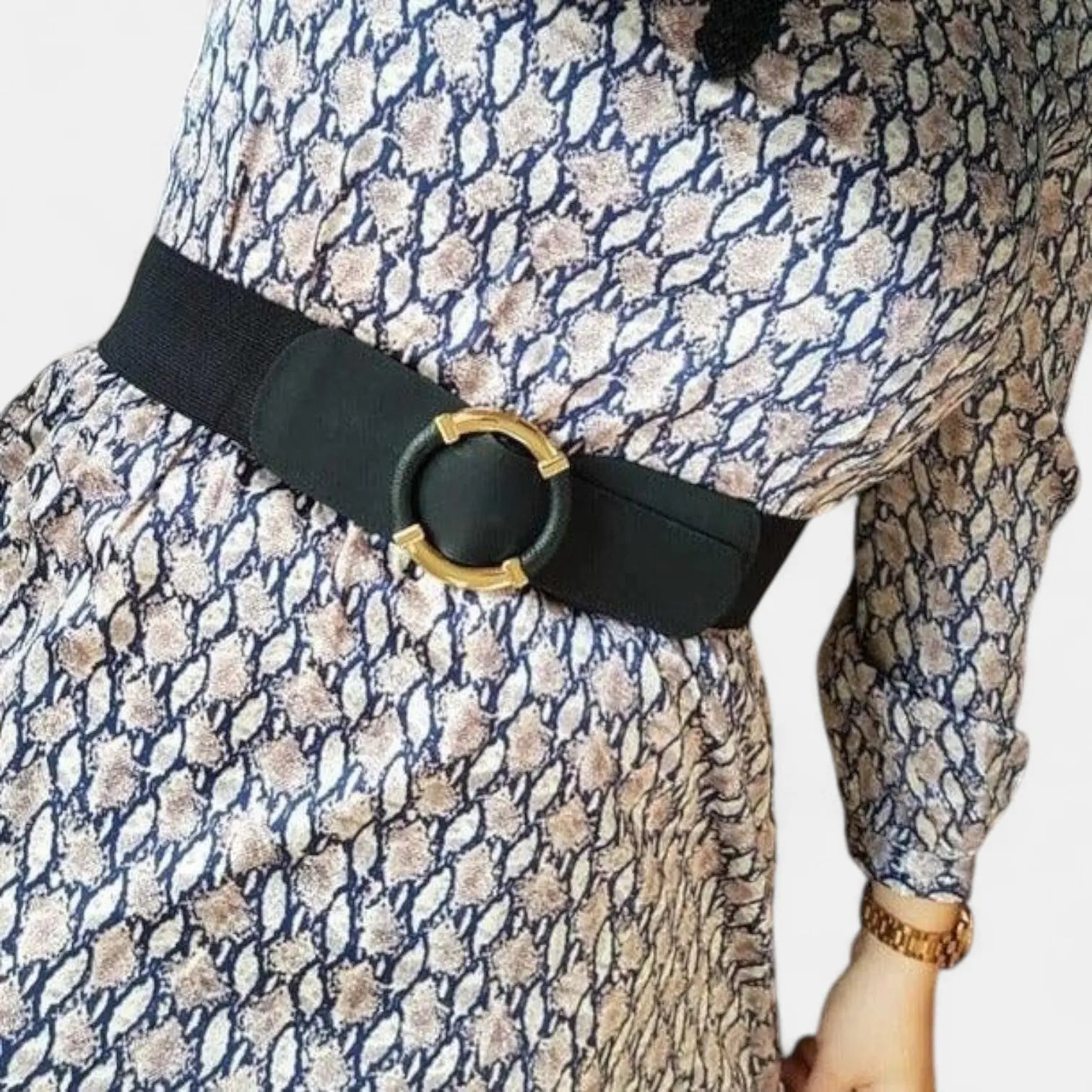 Wide Elastic Faux Leather Belt for Women Gold Round Buckle | Olvari | Beltary