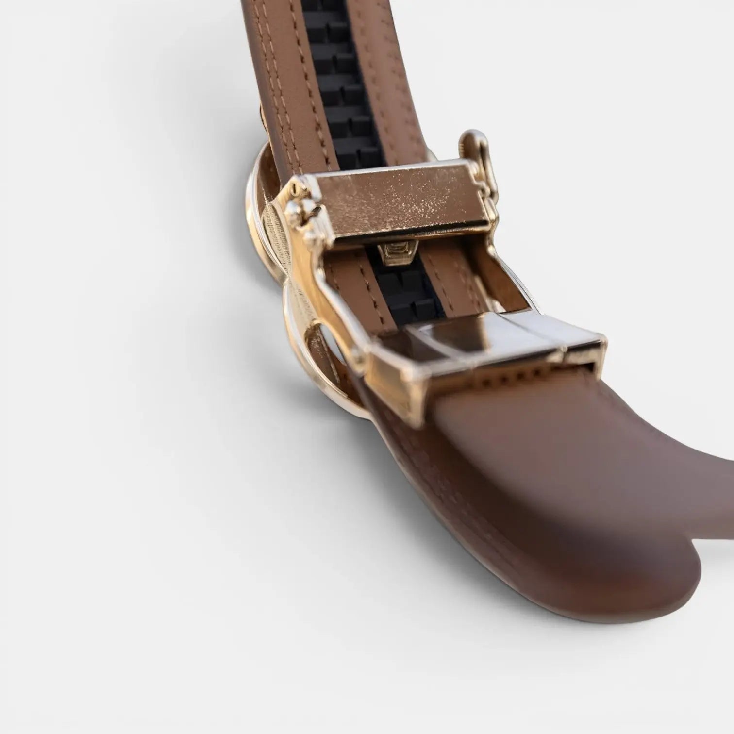 Women's Grained Leather Belt Hole-Free Automatic Buckle | Ornav | Beltary