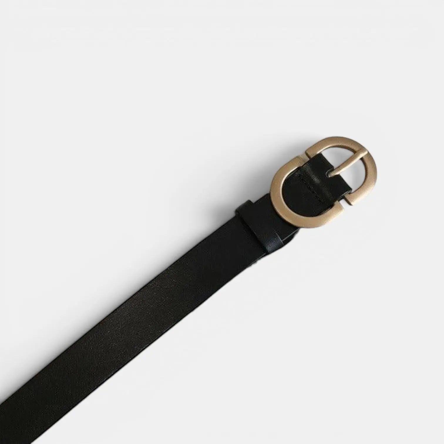 Women's Smooth Leather Belt Gold Oval Buckle with Prong | Fenora | Beltary